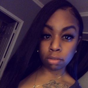 Meet your Posher, Ash-lee